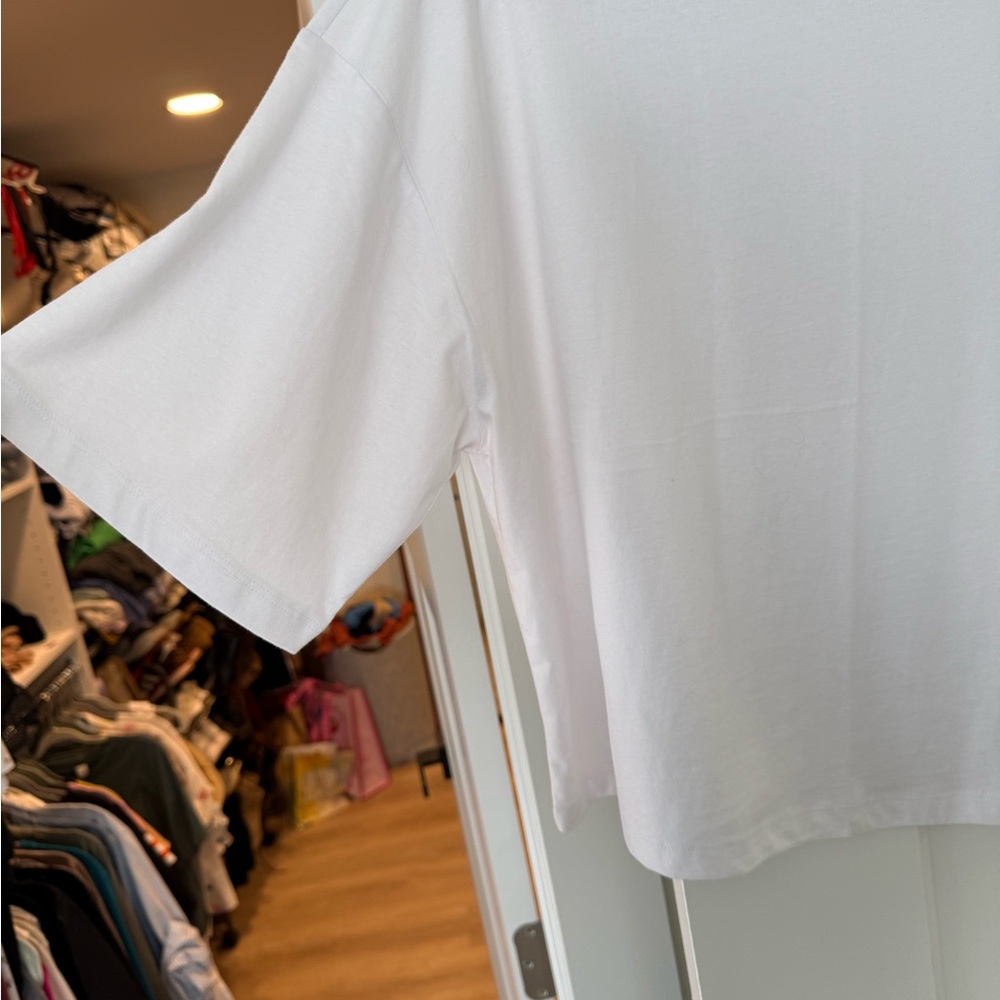 Abercrombie & Fitch Classic White Tee NWOT - Picture 2 of 4